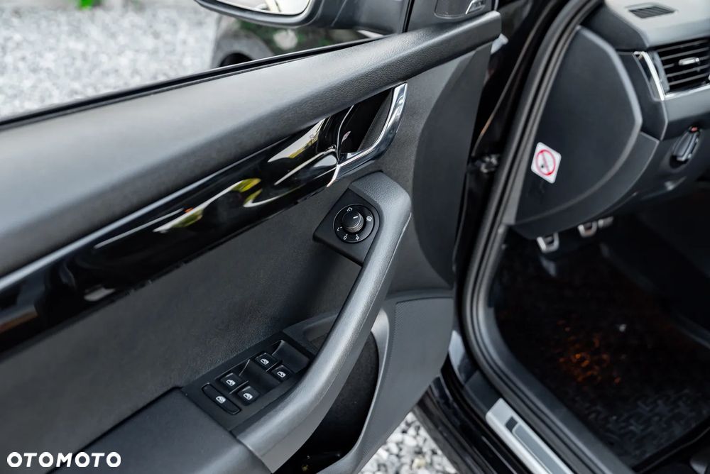 Skoda Octavia 2.0 TSI RS 230 - 19