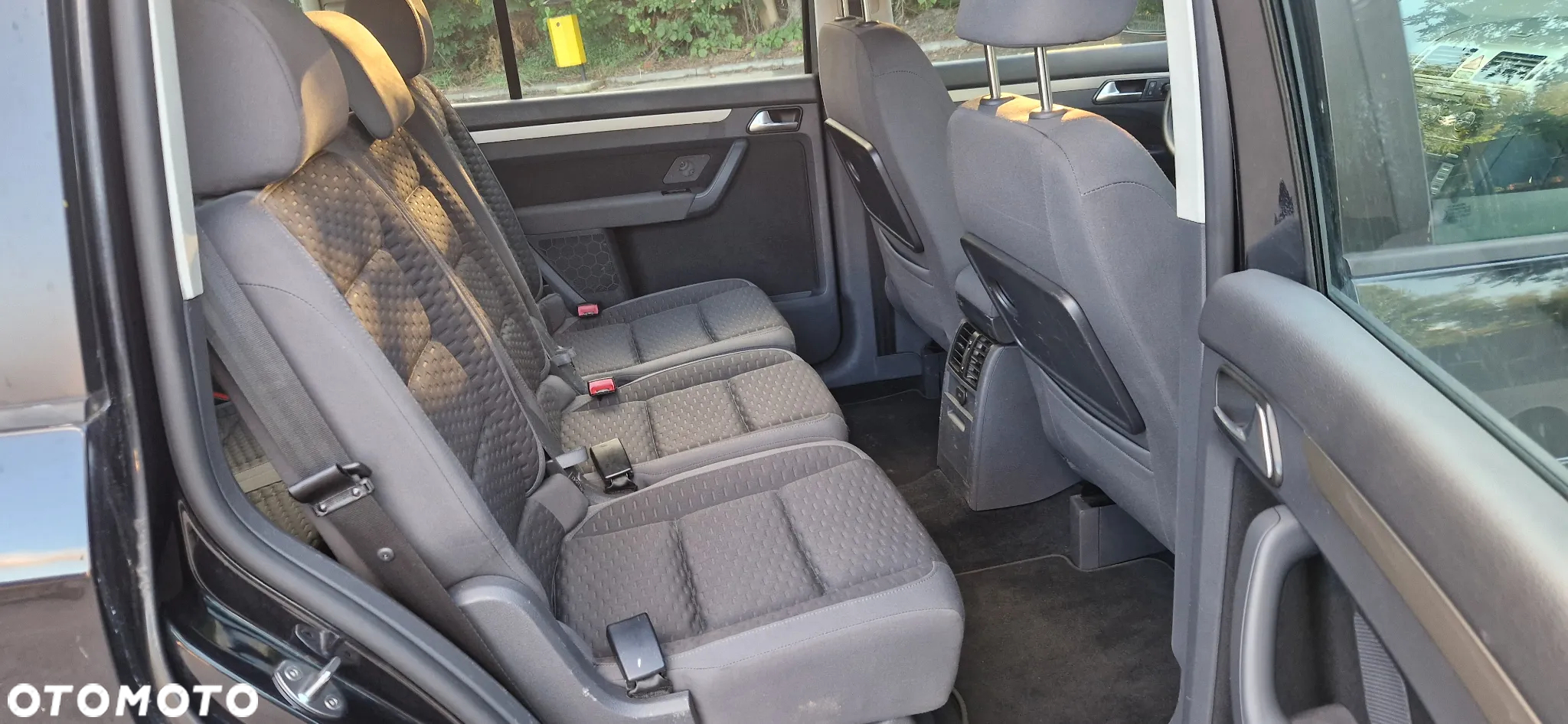 Volkswagen Touran 2.0 TDI Trendline DSG - 7