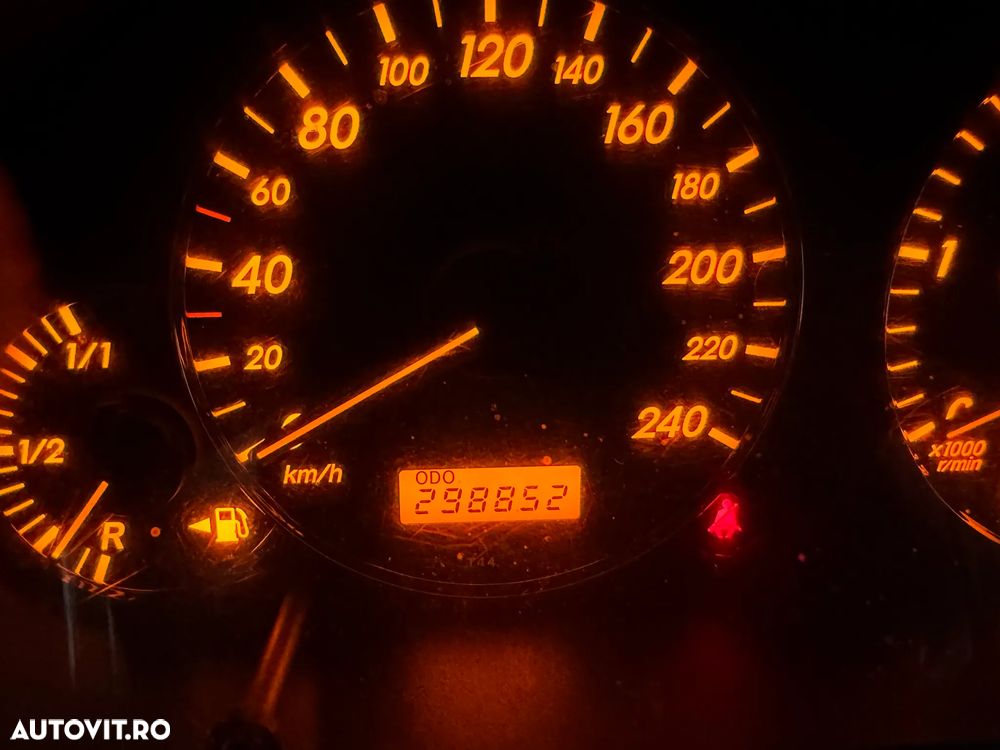 Toyota Avensis - 7