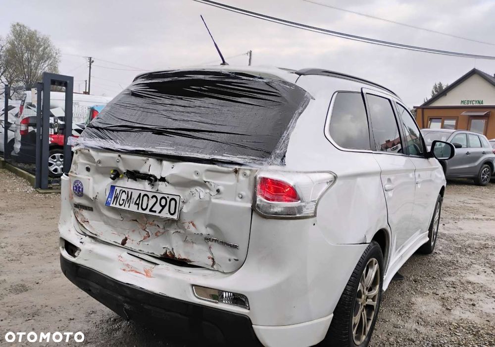 Mitsubishi Outlander - 5