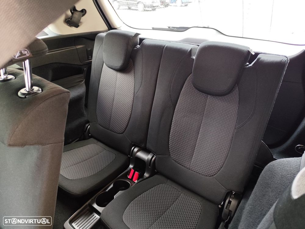 BMW 216 Gran Tourer i 7L Advantage - 10