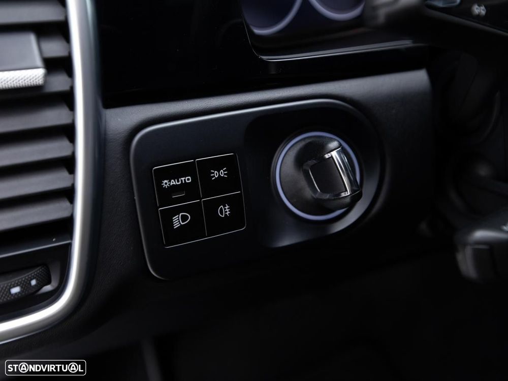 Porsche Cayenne - 22