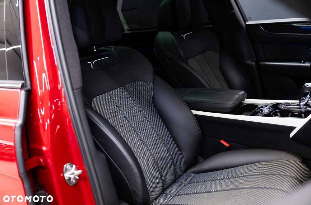 Bentley Bentayga - 32