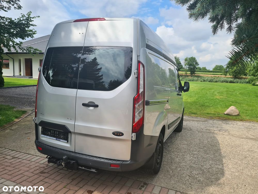 Ford TRANSIT CUSTOM - 11