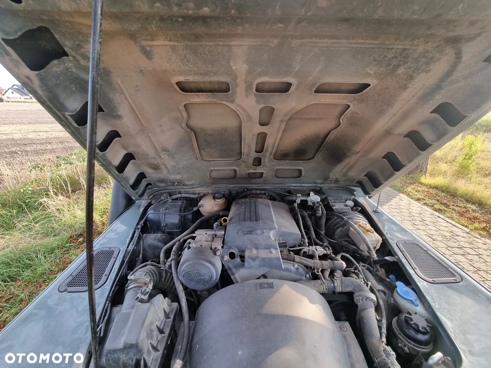 Land Rover Defender - 29