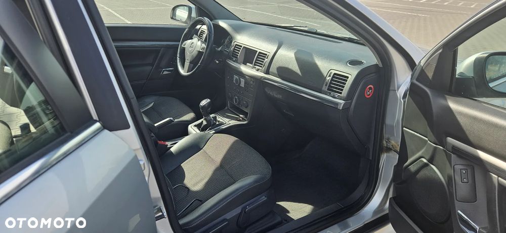 Opel Vectra 1.9 CDTI Cosmo - 11