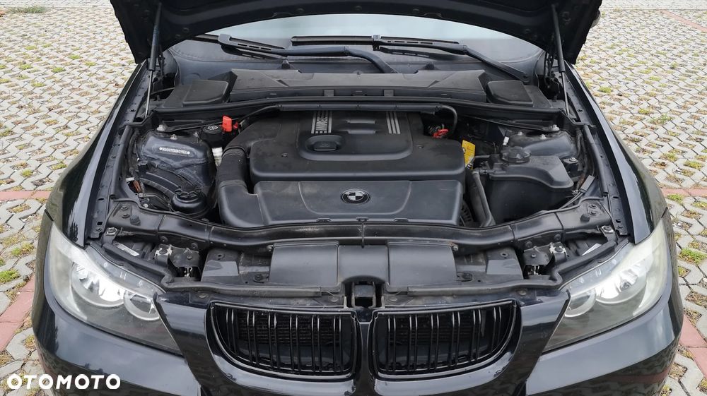 BMW Seria 3 318d - 12