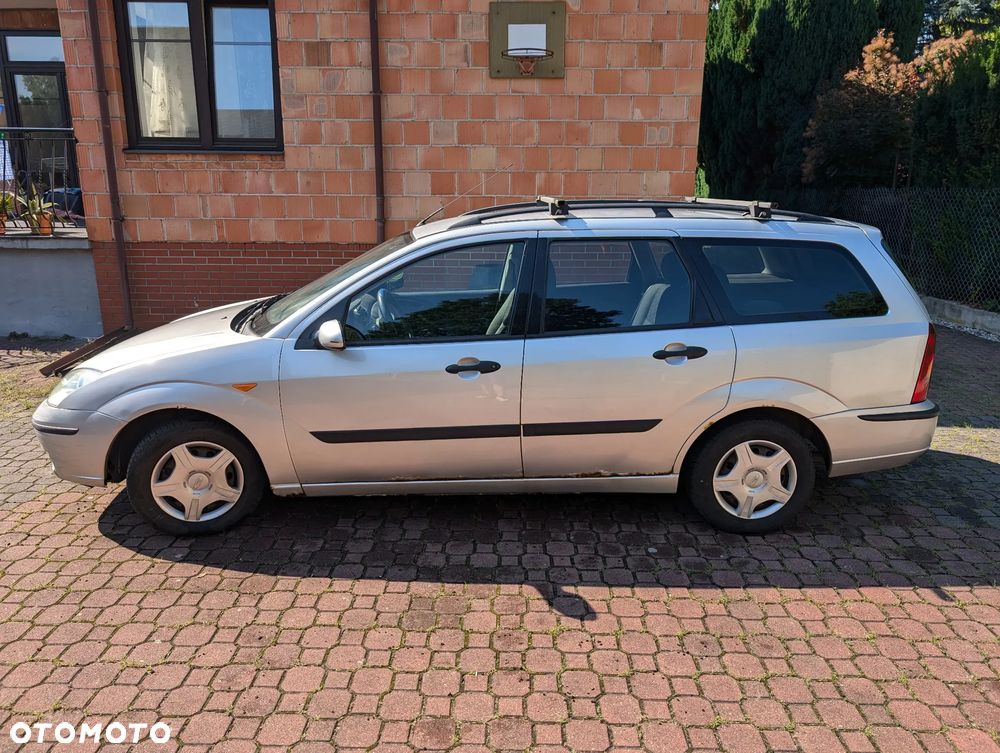 Ford Focus 1.8 Di Ambiente - 2