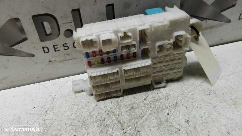CAIXA DE RELES FUSÍVEIS TOYOTA HILUX KUN - 1