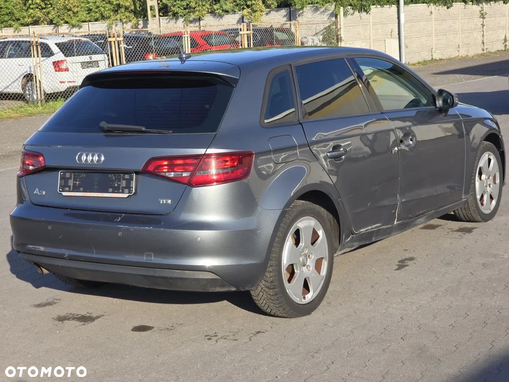 Audi A3 Sportback 1.6 TDI Attraction - 15