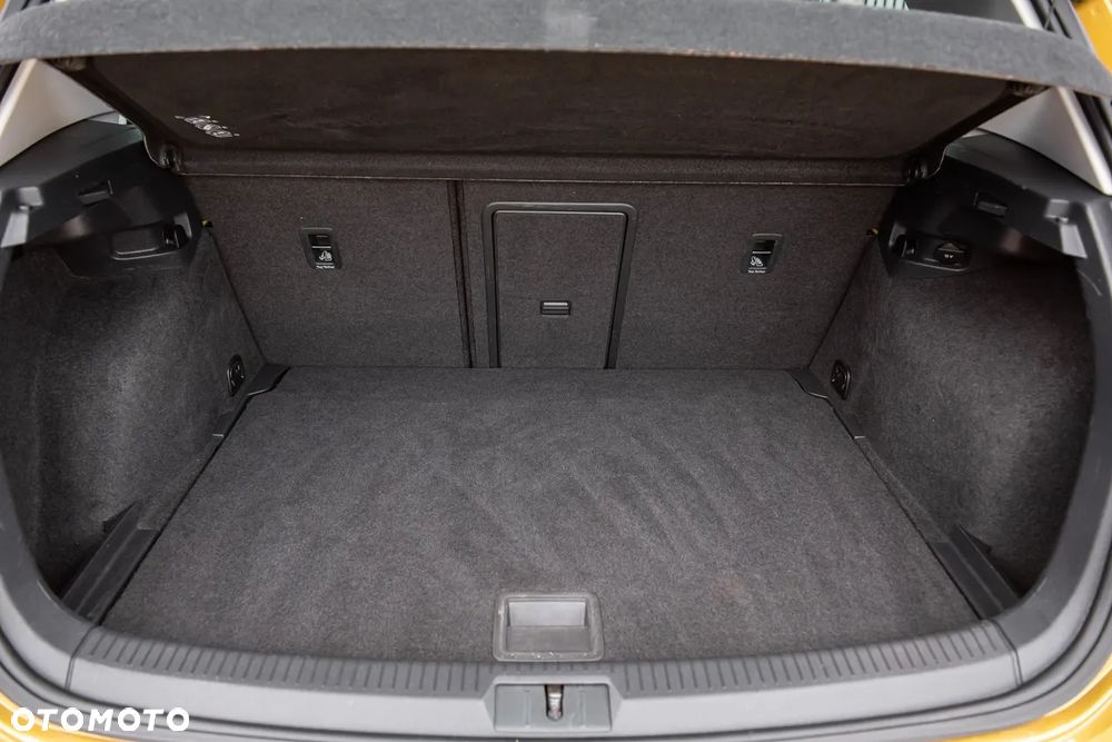 Volkswagen Golf 2.0 TDI BlueMotion Technology Edition - 27