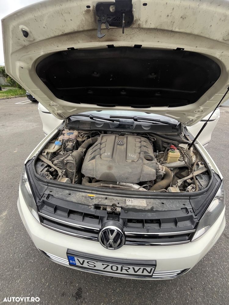 Volkswagen Touareg - 12