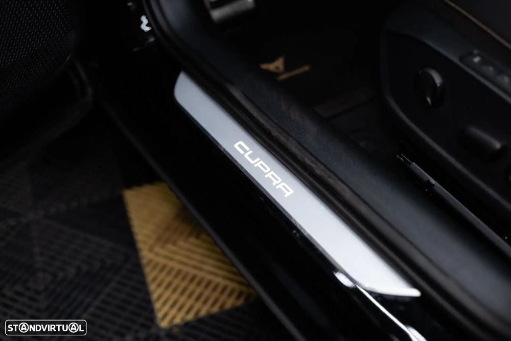Cupra Formentor 1.4 e-Hybrid DSG VZ - 25