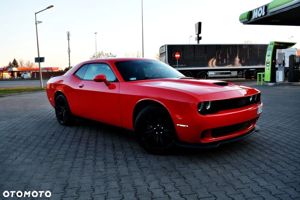 Dodge Challenger - 13