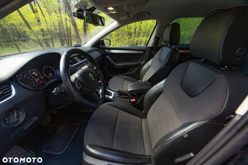 Skoda Octavia 2.0 TDI DSG Style - 12