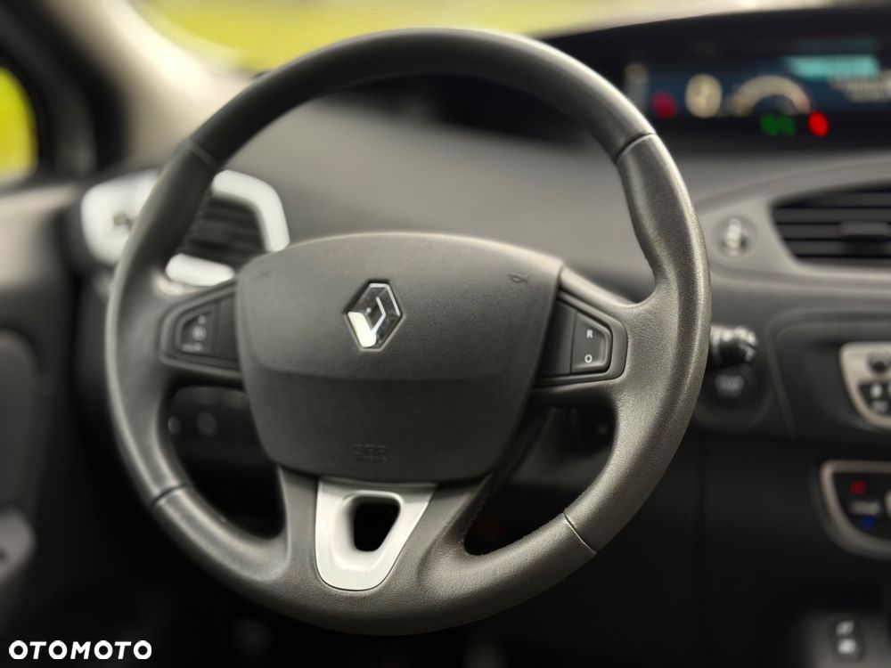 Renault Scenic - 25