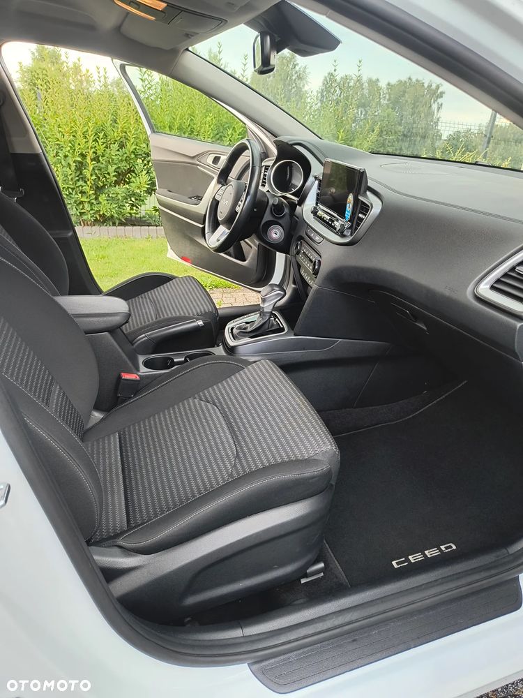 Kia Ceed 1.5 T-GDI L Business Line Plus DCT - 33