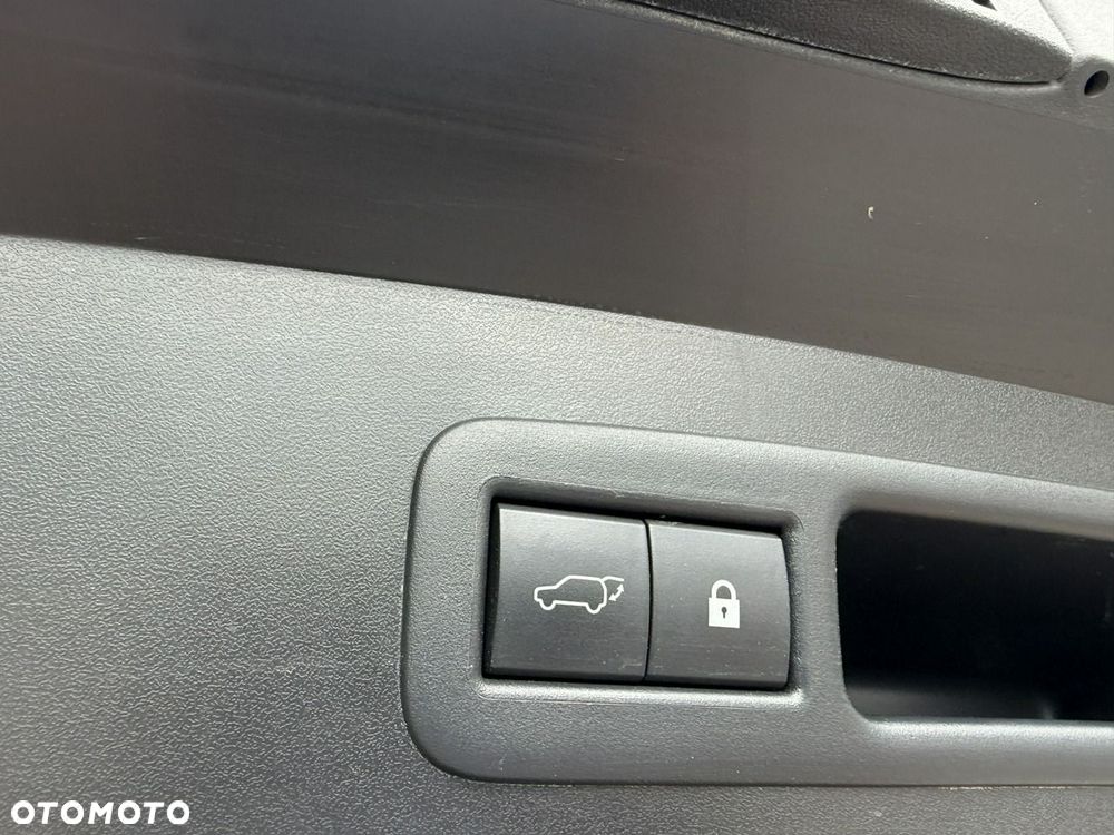 Lexus UX - 10