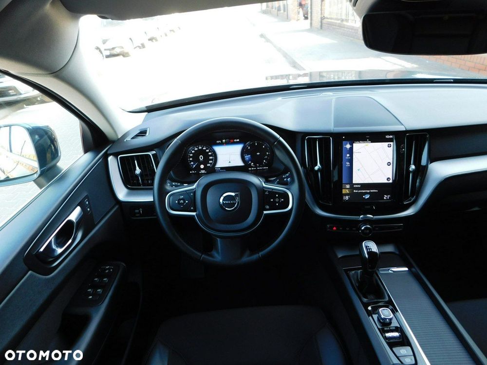 Volvo XC 60 D3 Momentum Pro - 14