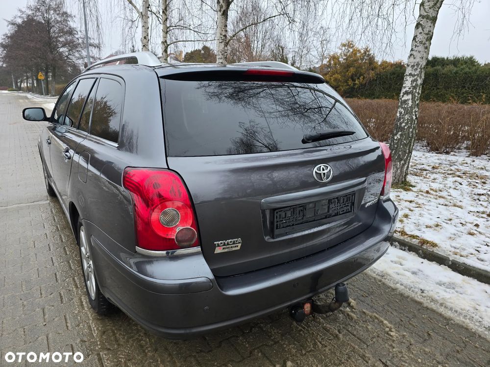 Toyota Avensis 1.8 VVT-i Combi - 6