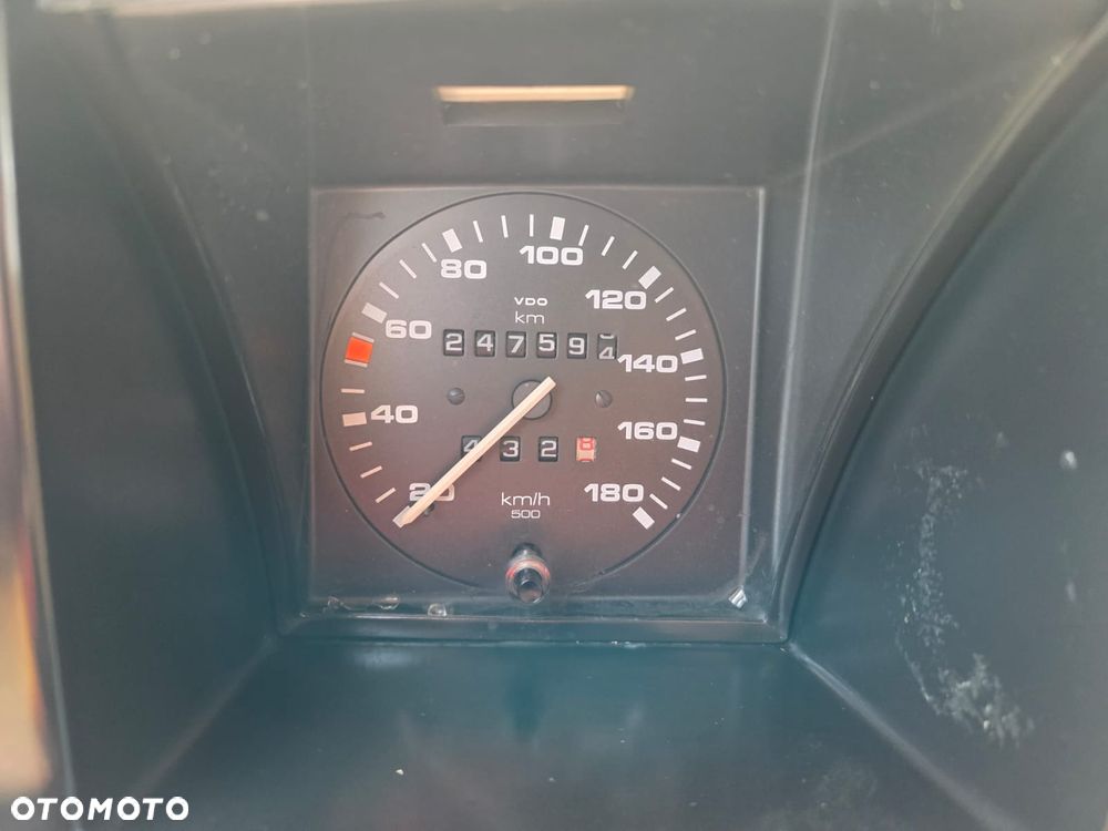 Volkswagen Transporter - 10