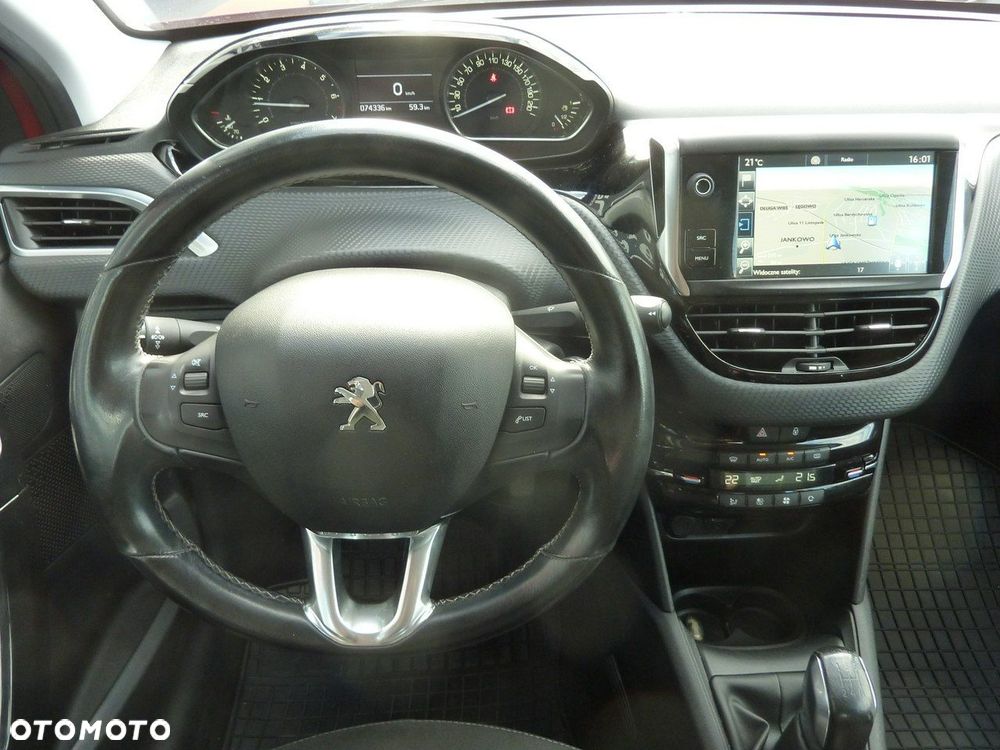 Peugeot 208 - 21