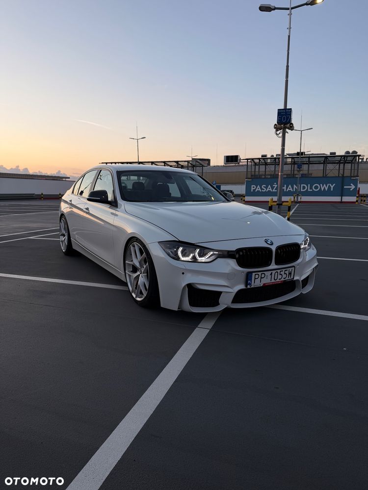 BMW Seria 3 320i - 1