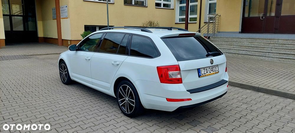 Skoda Octavia 1.6 TDI Active DSG - 2
