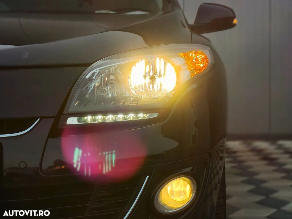 Renault Megane Grandtour ENERGY TCe 115 Start & Stop Bose Edition - 9