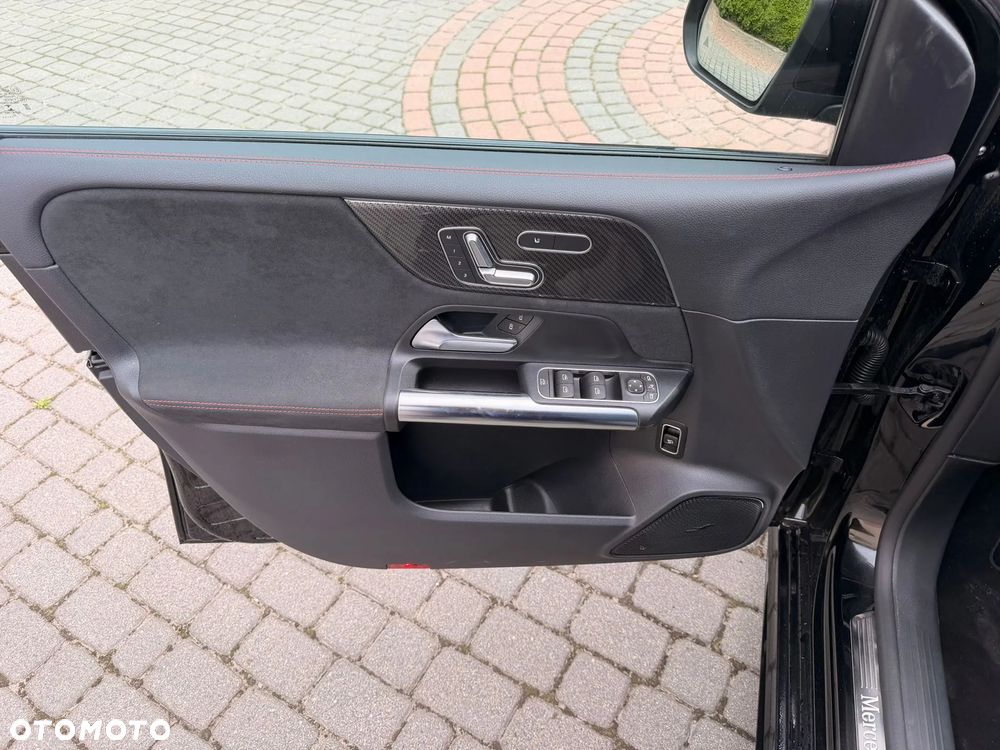Mercedes-Benz Klasa B 250 4-Matic AMG Line 7G-DCT - 9