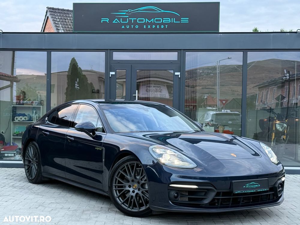 Porsche Panamera - 1