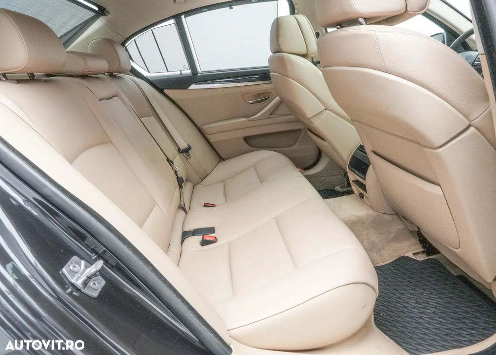 BMW Seria 5 520d xDrive - 18
