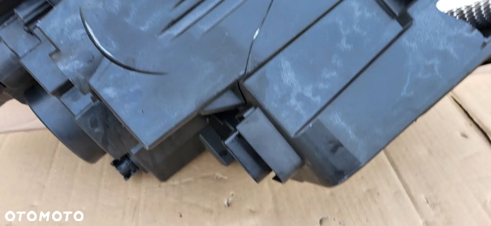 LAMPA PRAWY PRZOD MERCEDES SPRINTER 907 9109060100 - 7