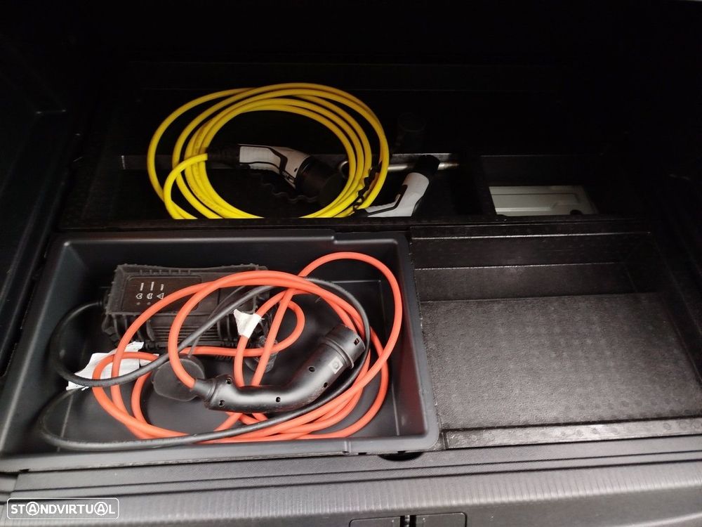 Peugeot 3008 1.6 Hybrid Allure Pack e-EAT8 - 28