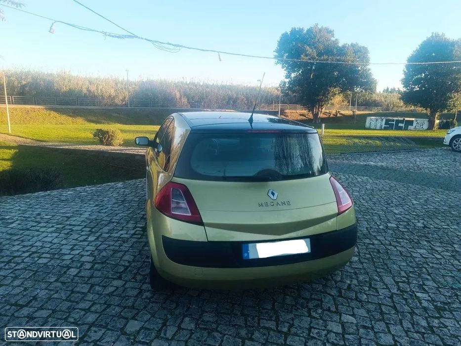 Renault Mégane 1.5 dCi Confort - 4