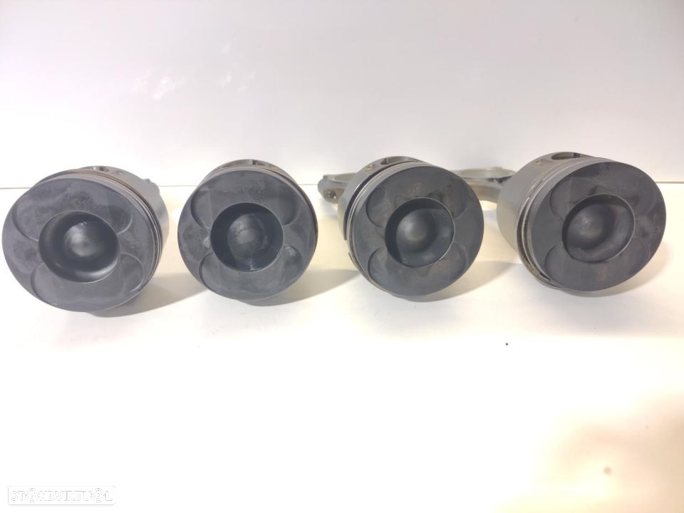 Piston Mercedes 270 CDI W211  647.961 - 3