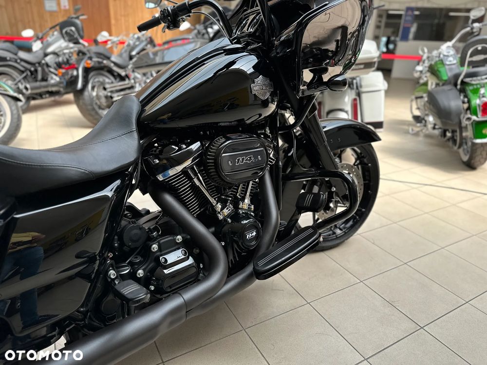 Harley-Davidson Touring Road Glide - 14