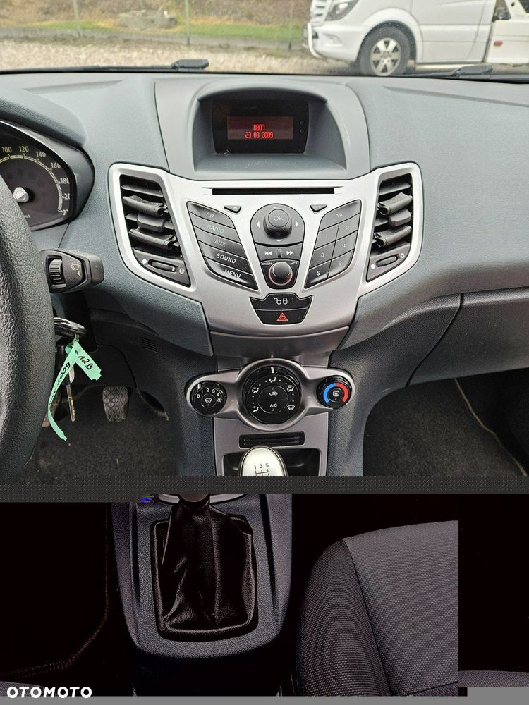 Ford Fiesta - 12