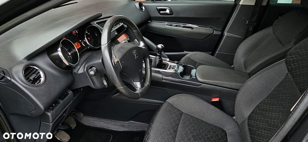 Peugeot 3008 1.6 HDi Access - 17