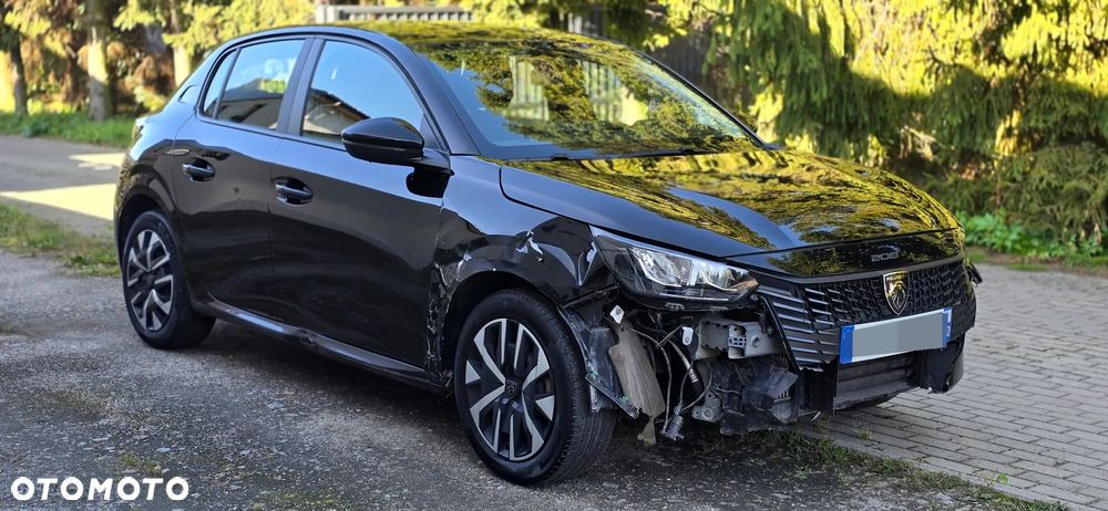 Peugeot 208 - 1
