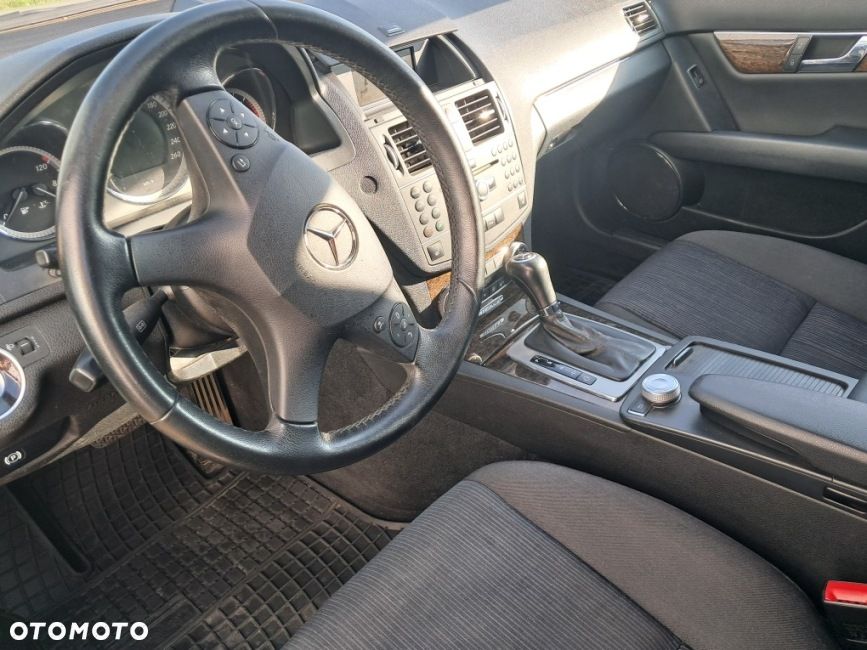 Mercedes-Benz Klasa C 220 CDI DPF Automatik BlueEFFICIENCY Elegance - 7