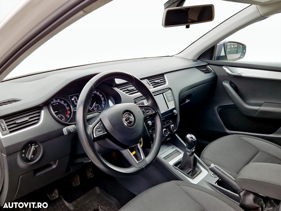 Skoda Octavia 1.6 TDI Ambition - 11