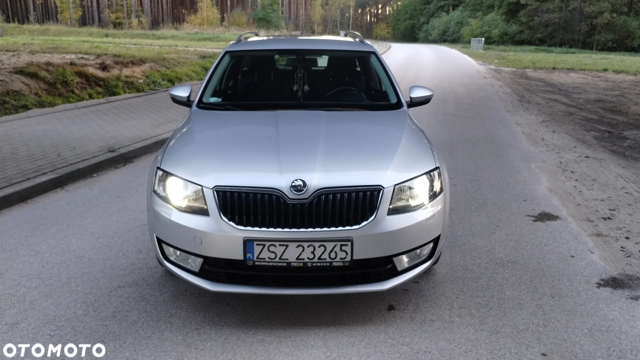Skoda Octavia 2.0 TDI DSG Ambition - 2