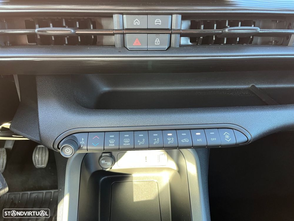 Jeep Avenger 1.2 GSE T3 Longitude - 24