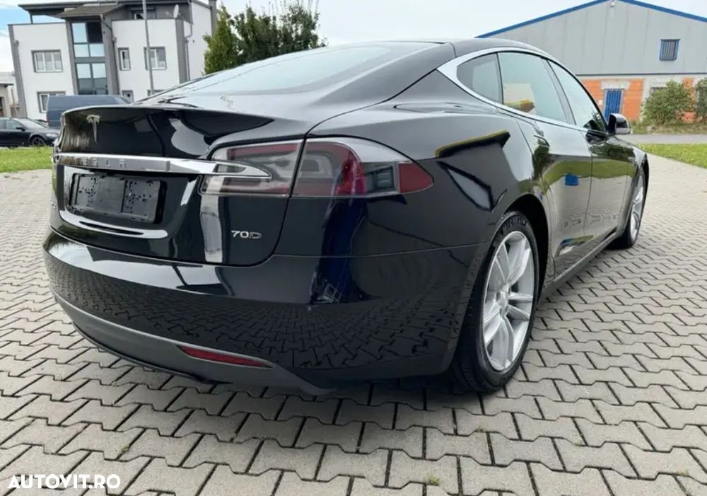 Tesla Model S Standard - 4