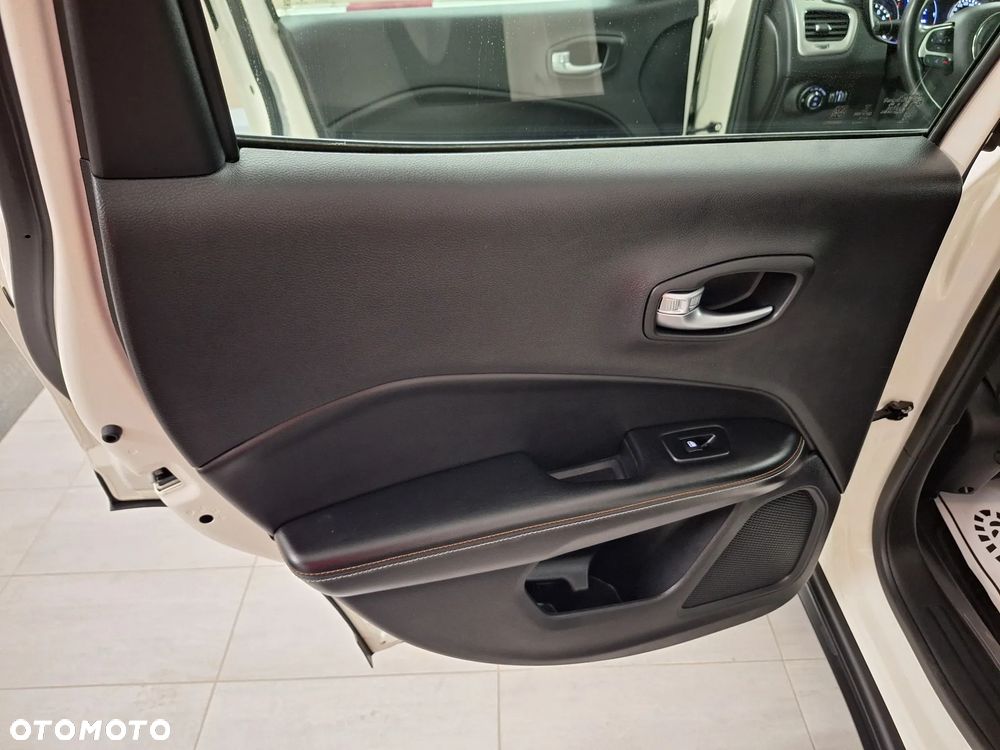 Jeep Compass 1.4 MultiAir Limited - 23