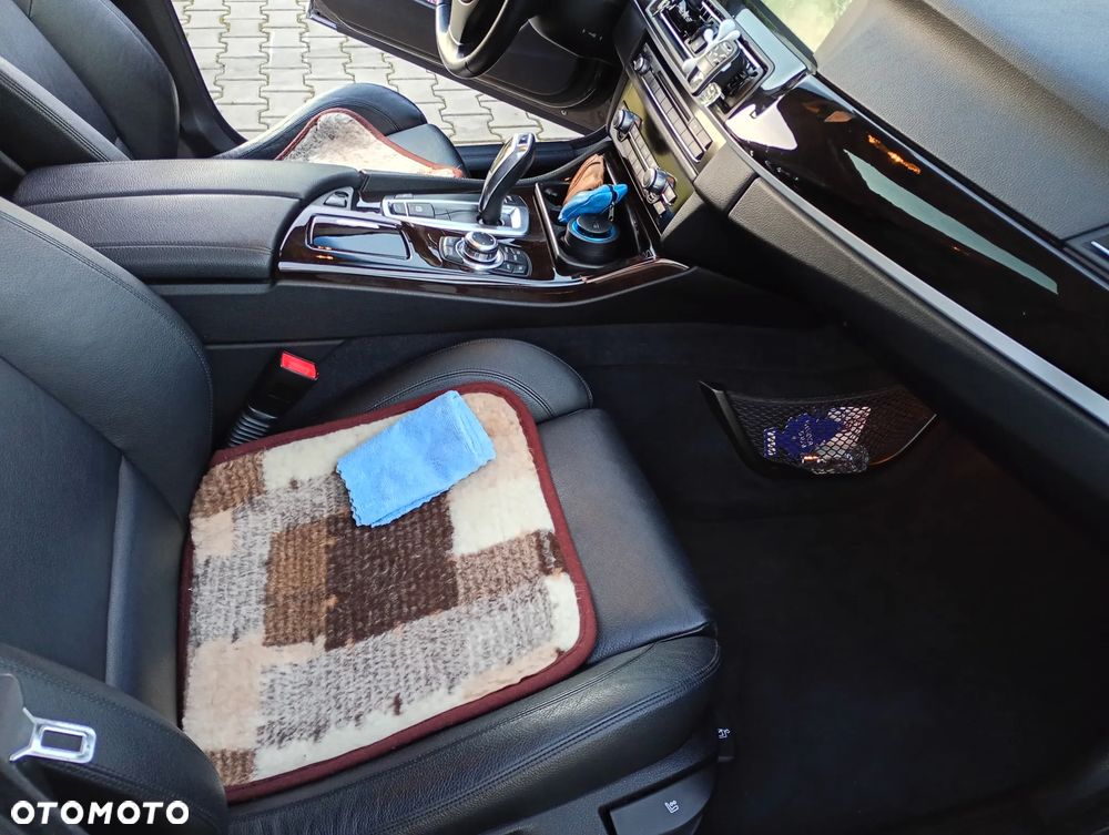 BMW Seria 5 520d - 27