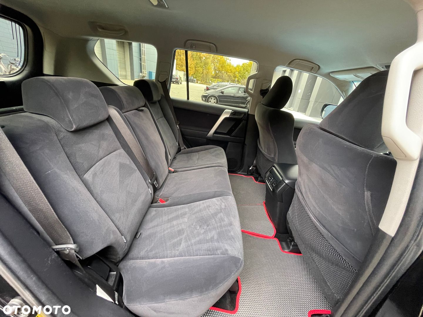 Toyota Land Cruiser - 11