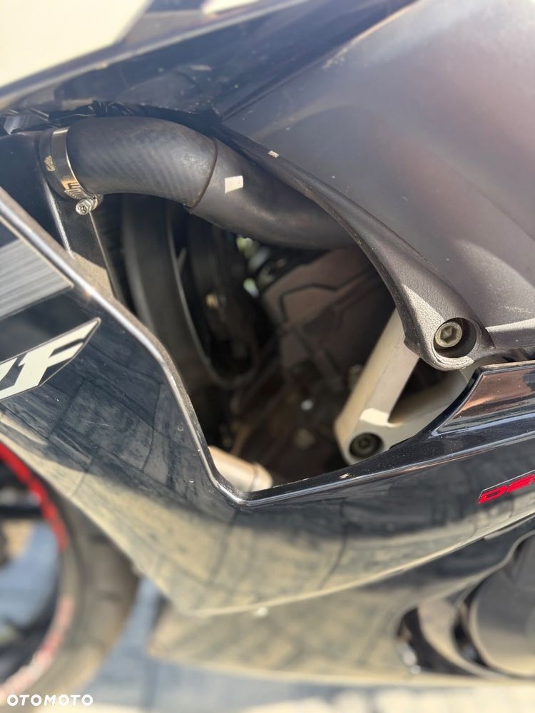 Yamaha YZF - 5