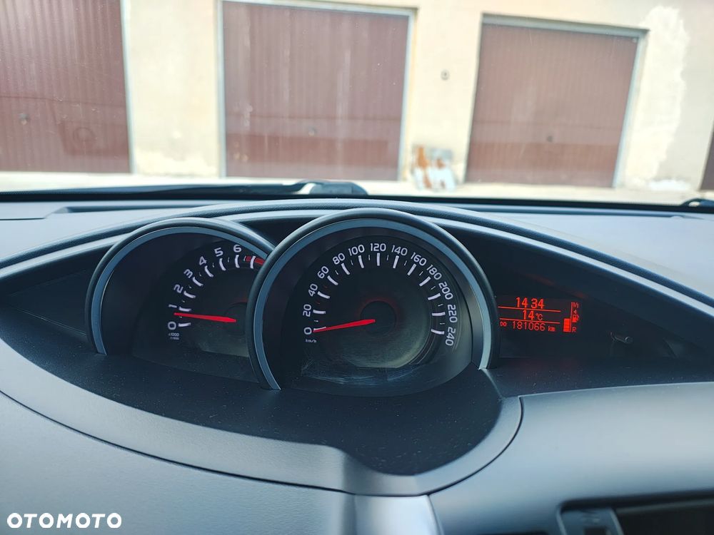 Toyota Verso 1.8 Premium 7os - 4